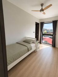 Sims Avenue (D14), Shop House #603652871